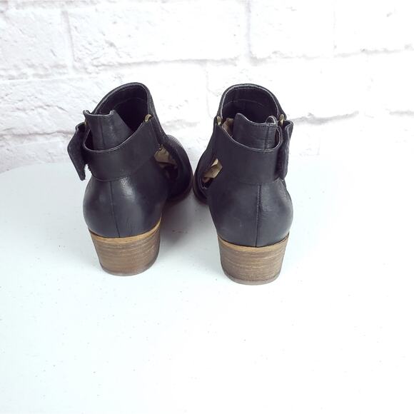 Caslon 7.5 black booties suede perforated - Picture 4 of 11